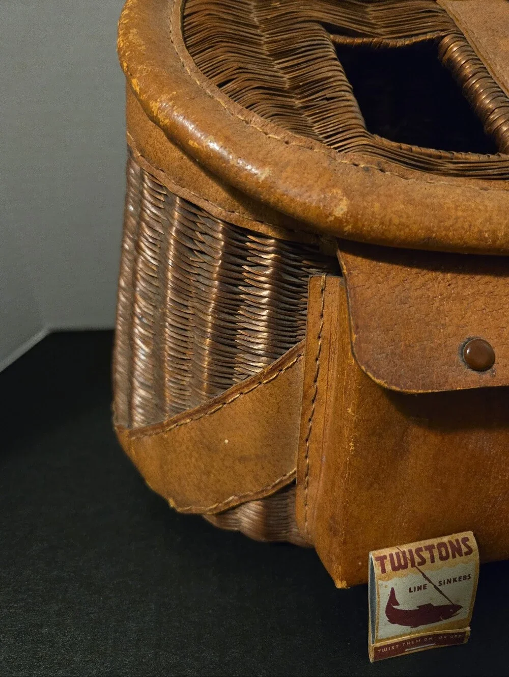 Vintage Fishing Creel Basket Wicker Leather W/Strap Twistons Line Sinkers Cabin